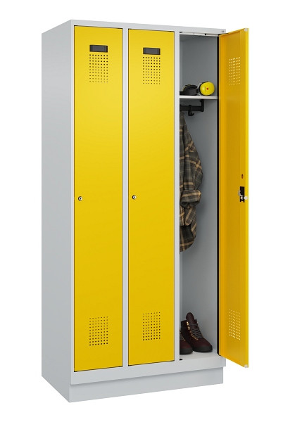 C+P Spind Evolo PLUS, mit Sockel, 3 Abteile, 1950x900x500mm, 7035/1023, Verschluss Zylinderschloss, Ablageböden 3, 049020-30 S10028