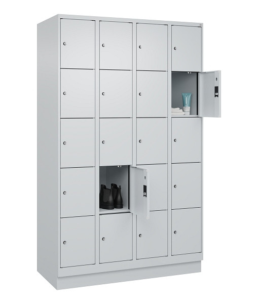C+P Schließfachschrank Evolo PLUS, mit Sockel, 20 Fächer, 1950x1200x500mm, 7035/7035 Lichtgrau, 049020-405 S10013