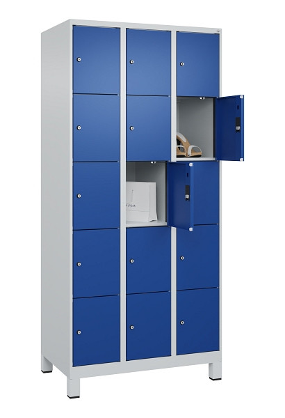 C+P Schließfachschrank Evolo PLUS, mit Füßen, 15 Fächer, 1950x900x500mm, 7035/5, Frontfarbe RAL 5010 Enzianblau, 049010-305 S10006
