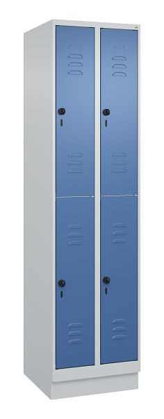 C+P Doppelstöckiger Spind Classic PLUS, Sockel, 2 Abteile, 1950x500x500mm, 7035/5023, 080320-29 S10005