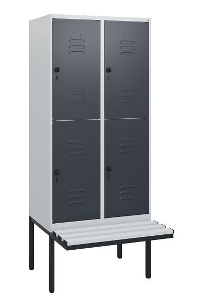 C+P Doppelstöckiger Spind Classic PLUS, 2 Abteile, 1950x800x815mm, 7035/7016, Drehriegel, mit Untergestell und schwebender Sitzfläche, 0803405-22 S10068