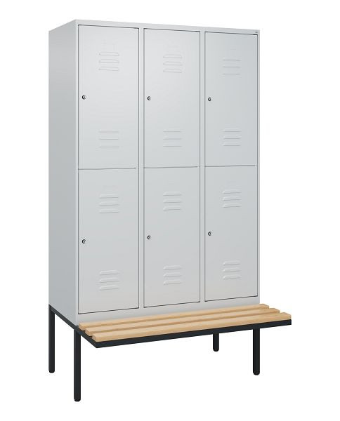 C+P Doppelstöckiger Spind Classic PLUS, 3 Abteile, 2120x1200x815mm, 7035/7035, Zylinderschlösser, Buche-Sitzleisten, Sitzfläche, 0803407-32 S10099