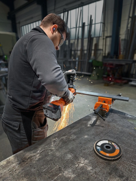 Fein Akku-Winkelschleifer Ø 125 mm CCG 18-125-12 PD AS, 71221861000