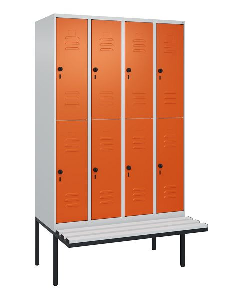 C+P Doppelstöckiger Spind Classic PLUS, 4 Abteile, 2120x1200x815mm, 7035/2004, Drehriegel, mit Untergestell und schwebender Sitzfläche, 0803407-40 S10184