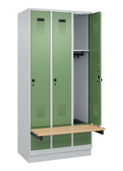 C+P Spind Evolo PLUS, 3 Abteile, 1950x900x815mm, 7035/6011, Drehriegel, Sitzfläche Holz, Sitzbank auskragend Sockel, 049040-30 S10010