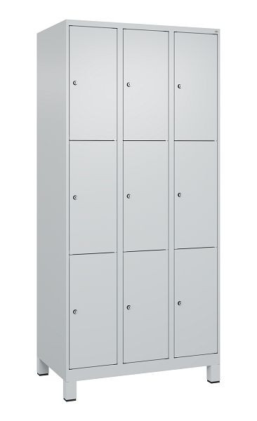 C+P Schließfachschrank Classic PLUS, Füße, 3 Abteile mit je 3 Fächern, 1950x900x500mm, 7035/7035, 080010-303 S10009