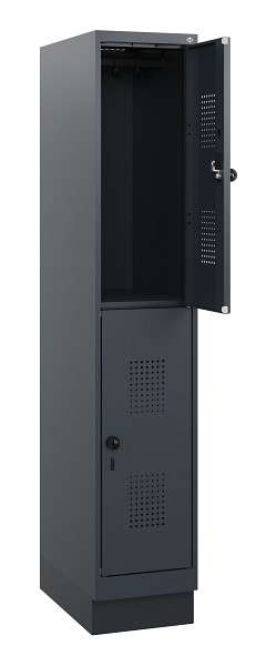 C+P Doppelstöckiger Spind Evolo PLUS, Sockel, 2 Fächer, 1630x300x500mm, 7016/701, Drehriegel, 0493205-10 S10016