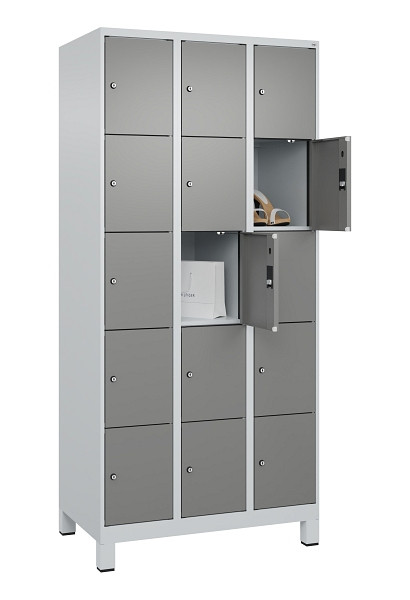 C+P Schließfachschrank Evolo PLUS, mit Füßen, 15 Fächer, 1950x900x500mm, 7035/0, Frontfarbe 0005000 RDS Stahlgrau, 049010-305 S10014
