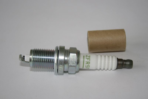 ELMAG Zündkerze für HONDA- Motor, GX 630/660/690R, 9503136