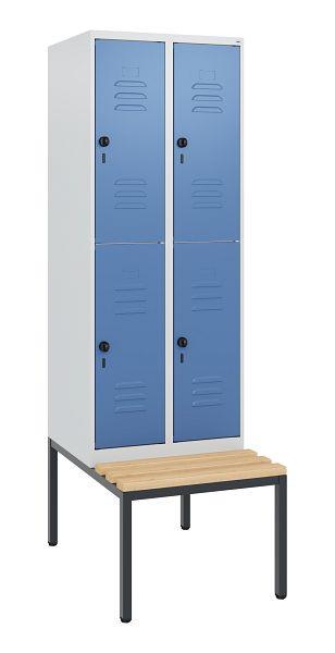 C+P Doppelstöckiger Spind Classic PLUS, 2 Abteile, 1950x600x815mm, 7035/5023, Drehriegel, Buche-Sitzleisten, mit untergebauter Sitzbank, 0803505-20 S10005