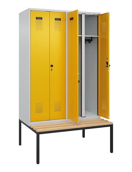 C+P Schwarz-Weiß-Spind Evolo PLUS, Bank, 4 Abteile, 2120x1200x815mm, 7035/1004, Drehriegel, Sitzfläche Buche-Hartholz, Sitzbank, 0490527-40 S10000