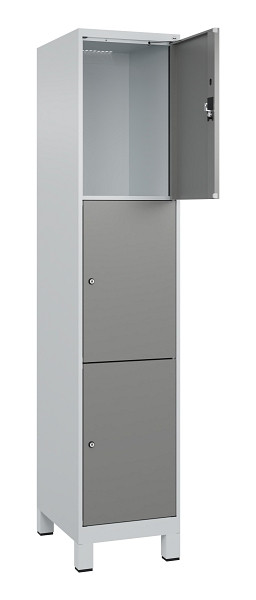 C+P Schließfachschrank Evolo PLUS, mit Füßen, 3 Fächer, 1950x400x500mm, 7035/00, Frontfarbe 0005000 RDS Stahlgrau, 049010-123 S10014