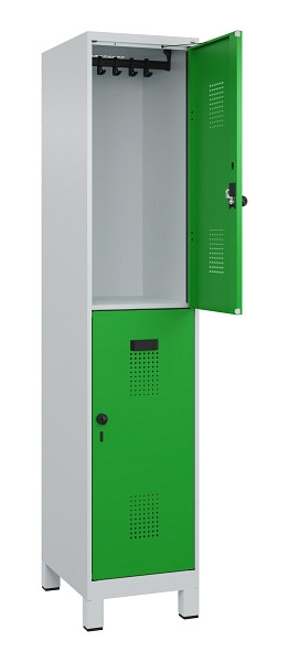 C+P Doppelstöckiger Spind Evolo PLUS, mit Füßen, 2 Fächer, 1950x400x500mm, 7035, Frontfarbe RAL 6037 Reingrün, Drehriegel, 049310-12 S10011