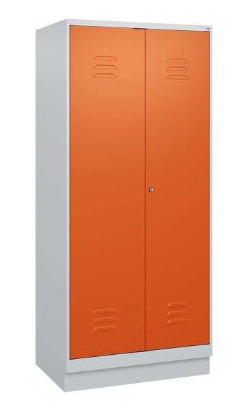 C+P Umkleidespind Classic PLUS SW, Sockel, 2 Abteile, 1800x800x500mm, 7035/2004, Zylinderschloss, 0800227-22 S10031