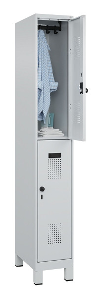 C+P Doppelstöckiger Spind Evolo PLUS, mit Füßen, 2 Fächer, 1950x300x500mm, 7035, Frontfarbe RAL 7035 Lichtgrau, Drehriegel, 049310-10 S10013