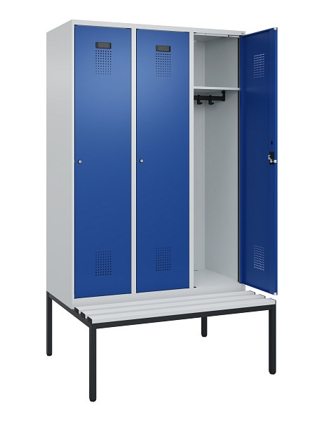 C+P Spind Evolo PLUS, 3 Abteile, 2120x1200x815mm, 7035/5010, Haken 4, Zylinderschloss, Sitzfläche Kunststoff, Sitzbank, 0490507-32 S10087