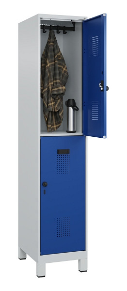 C+P Doppelstöckiger Spind Evolo PLUS, mit Füßen, 2 Fächer, 1950x400x500mm, 7035, Frontfarbe RAL 5010 Enzianblau, Drehriegel, 049310-12 S10006