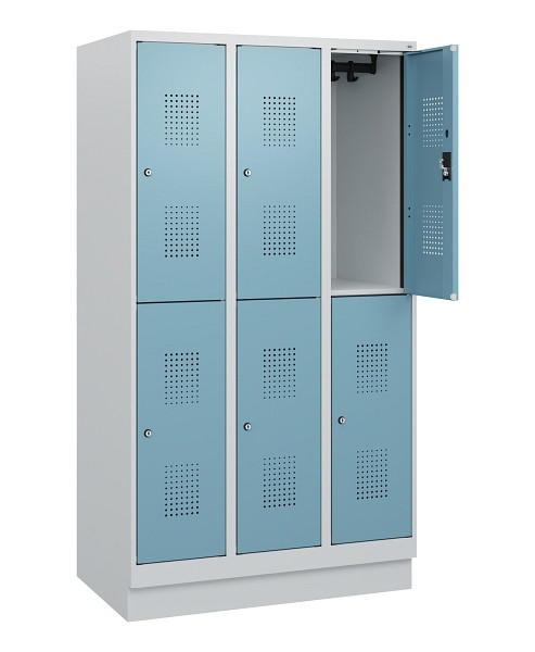 C+P Doppelstöckiger Spind Evolo PLUS, Sockel, 6 Fächer, 1630x900x500mm, 7035/001, Zylinderschloss, 0493205-30 S10035
