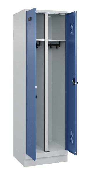 C+P Schwarz-Weiß-Spind Evolo PLUS, mit Sockel, 2 Abteile, 1950x600x500mm, 7035/5, Frontfarbe RAL 5023 Fernblau, Drehriegel, 049022-20 S10008