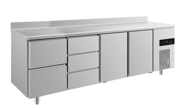 A&S Polarny Kühltisch -2 bis +8°C mit 2x Türen, zwei Schubladen links und drei Schubladen mittig-links, 2330 x 700 x 850 mm, mit Aufkantung, KT4ZDTTA
