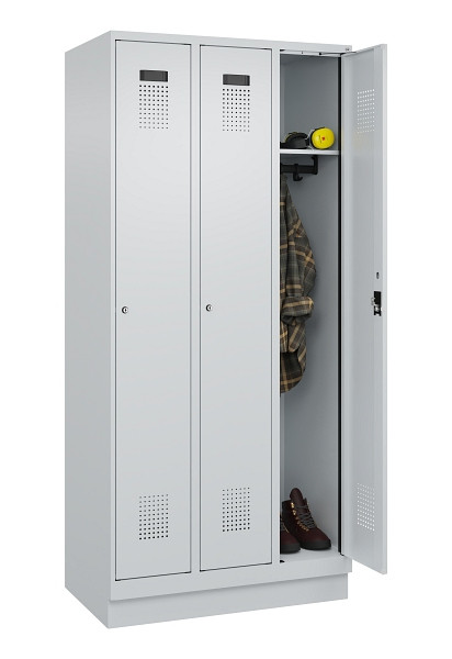 C+P Spind Evolo PLUS, mit Sockel, 3 Abteile, 1950x900x500mm, 7035/7035, Verschluss Zylinderschloss, Ablageböden 3, 049020-30 S10040