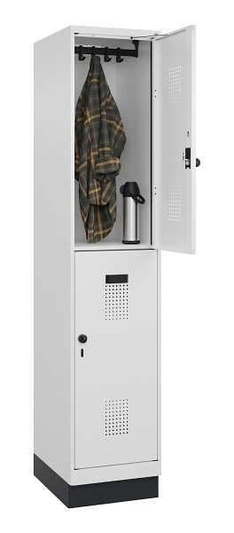 C+P Doppelstöckiger Spind Evolo PLUS, mit Sockel, 2 Fächer, 1950x400x500mm, 9016, RAL 9016 Verkehrsweiß, Drehriegel, 049320-12 S10020