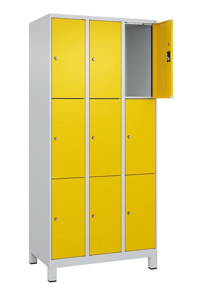 C+P Schließfachschrank Evolo PLUS, mit Füßen, 9 Fächer, 1950x900x500mm, 7035/10, Frontfarbe RAL 1023 Verkehrsgelb, 049010-303 S10001