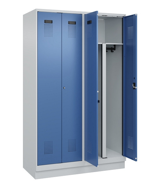 C+P PSA Schwarz-Weiß-Spind Evolo PLUS, mit Sockel, 4 Abteile, 1950x1200x500mm, 7, Frontfarbe RAL 5023 Fernblau, Zylinderschloss, 049022-40P S10035