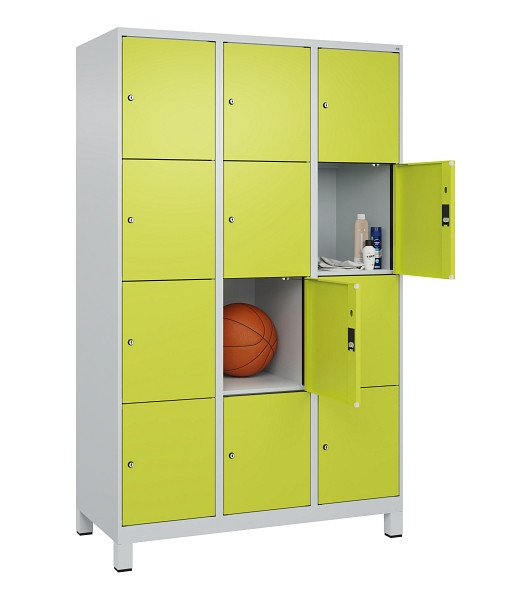 C+P Schließfachschrank Evolo PLUS, mit Füßen, 12 Fächer, 1950x1200x500mm, 7035/1108060 RDS Clowngrün, Abteile 3, Abteilbreite 400 mm, 049010-324 S10015