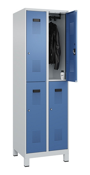 C+P Doppelstöckiger Spind Evolo PLUS, mit Füßen, 4 Fächer, 1950x600x500mm, 7035, Frontfarbe RAL 5023 Fernblau, Zylinderschloss, 049310-20 S10035