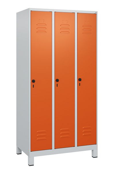 C+P Umkleidespind Classic PLUS, Füße, 3 Abteile, 1800x900x500mm, 7035/2004, Drehriegel, 0800107-30 S10030