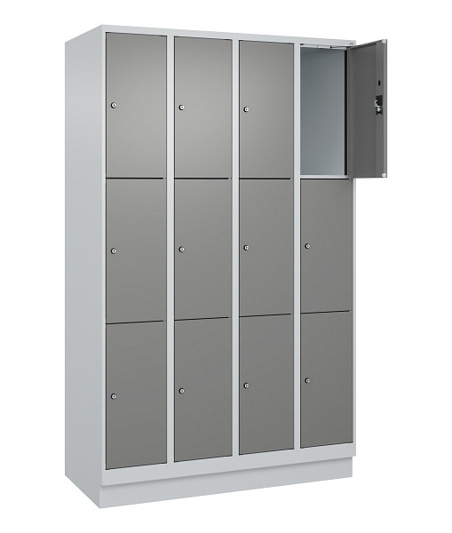 C+P Schließfachschrank Evolo PLUS, mit Sockel, 12 Fächer, 1950x1200x500mm, 7035/0005000 RDS Stahlgrau, Abteile 4, Abteilbreite 300 mm, 049020-403 S10014