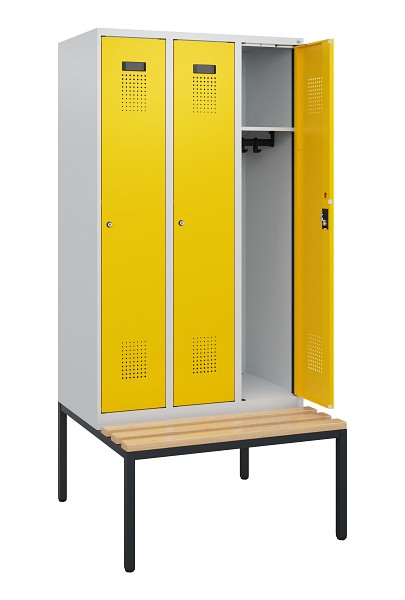 C+P Spind Evolo PLUS, 3 Abteile, 1950x900x815mm, 7035/1023, Zylinderschloss, Sitzfläche Buche-Hartholz, Sitzbank, 0490505-30 S10020