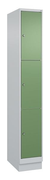 C+P Schließfachschrank Classic PLUS, Sockel, 1950x300x500mm, 7035/6011, mit 3 Fächern, 080020-103 S10006