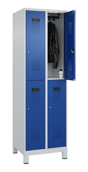 C+P Doppelstöckiger Spind Evolo PLUS, mit Füßen, 4 Fächer, 1950x600x500mm, 7035, Frontfarbe RAL 5010 Enzianblau, Zylinderschloss, 049310-20 S10033