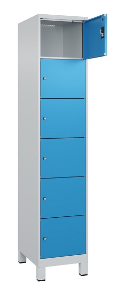 C+P Schließfachschrank Evolo PLUS, mit Füßen, 6 Fächer, 1950x400x500mm, 7035/50, Frontfarbe RAL 5012 Lichtblau, 049010-126 S10007