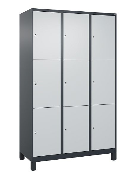 C+P Schließfachschrank Classic PLUS, Füße, 3 Abteile mit je 3 Fächern, 1950x1200x500mm, 7016/7035, 080010-323 S10016