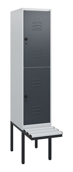C+P Doppelstöckiger Spind Classic PLUS, 1950x400x815mm, 7035/7016, Drehriegel, mit Untergestell und schwebender Sitzfläche, 0803405-12 S10068