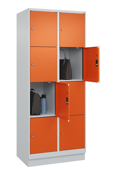C+P Schließfachschrank Evolo PLUS, mit Sockel, 8 Fächer, 1950x800x500mm, 7035/20, 049020-224 S10002
