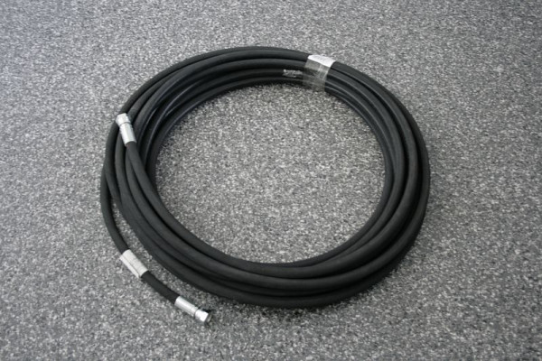 ELMAG HD-Schlauch Typ 955/18 für Industrie-Aufroller 18 m 3/8', 9, 5x17 mm, 200 bar, 130°C Eingang IG 3/8', Ausgang IG 3/8', verzinkt Anschlüsse, 9403966