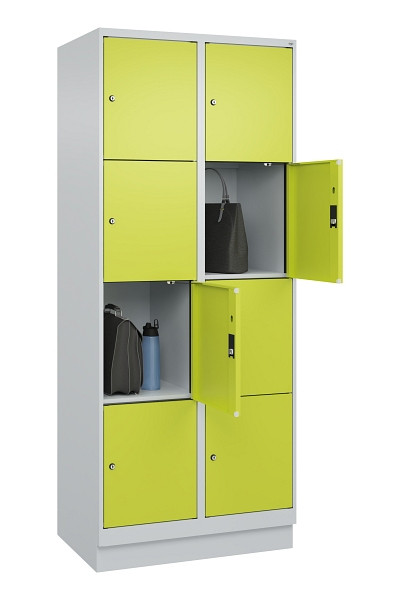 C+P Schließfachschrank Evolo PLUS, mit Sockel, 8 Fächer, 1950x800x500mm, 7035/00, Frontfarbe 1108060 RDS Clowngrün, 049020-224 S10015