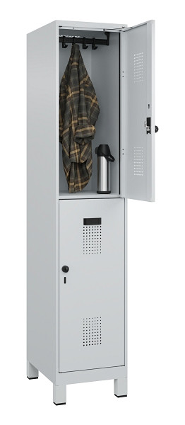 C+P Doppelstöckiger Spind Evolo PLUS, mit Füßen, 2 Fächer, 1950x400x500mm, 7035, Frontfarbe RAL 7035 Lichtgrau, Drehriegel, 049310-12 S10013
