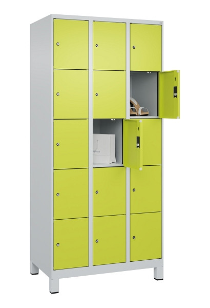 C+P Schließfachschrank Evolo PLUS, mit Füßen, 15 Fächer, 1950x900x500mm, 7035/0, Frontfarbe 1108060 RDS Clowngrün, 049010-305 S10015