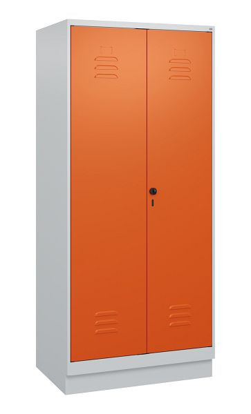 C+P Umkleidespind Classic PLUS SW, Sockel, 2 Abteile, 1800x800x500mm, 7035/2004, Drehriegel, 0800227-22 S10030