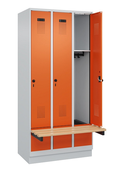 C+P Spind Evolo PLUS, 3 Abteile, 1950x900x815mm, 7035/2004, Drehriegel, Sitzfläche Holz, Sitzbank auskragend Sockel, 049040-30 S10002