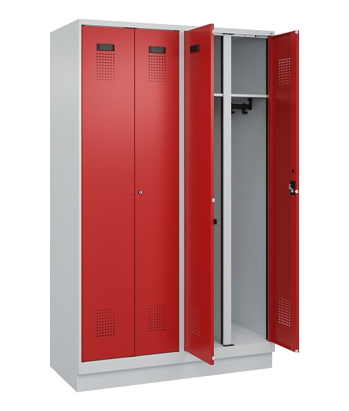 C+P Schwarz-Weiß-Spind Evolo PLUS, mit Sockel, 4 Abteile, 1950x1200x500mm, 7035/3000 feuerrot, Abteilbreite 300 mm, Schlüssel 2, 049022-40 S10030