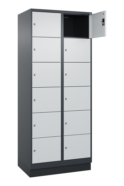 C+P Schließfachschrank Evolo PLUS, mit Sockel, 12 Fächer, 1950x800x500mm, 7016/7, Frontfarbe RAL 7035 Lichtgrau, 049020-226 S10017