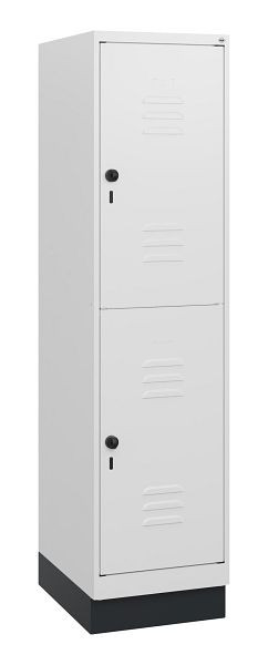 C+P Doppelstöckiger Spind Classic PLUS, Sockel, 1630x400x500mm, 9016/9016, Drehriegel, 0803205-12 S10014