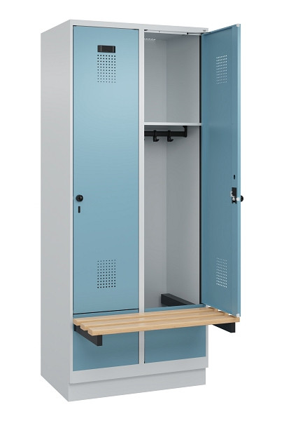 C+P Spind Evolo PLUS, 2 Abteile, 1950x800x815mm, 7035/0010, Drehriegel, Sitzfläche Holz, Sitzbank auskragend Sockel, 049040-22 S10009