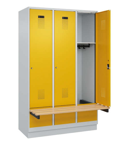 C+P Spind Evolo PLUS, 3 Abteile, 1950x1200x815mm, 7035/1004, Zylinderschloss, Sitzfläche Holz, mit Sockel, 049040-32 S10027